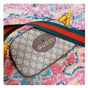 GUCCI DOOP FROM THE GATE “NEO VINTAGE GG SUPREME MESSENGER BAG”
